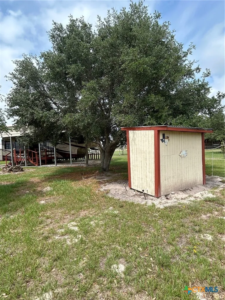120 McAlister Lane Seadrift, TX 77983