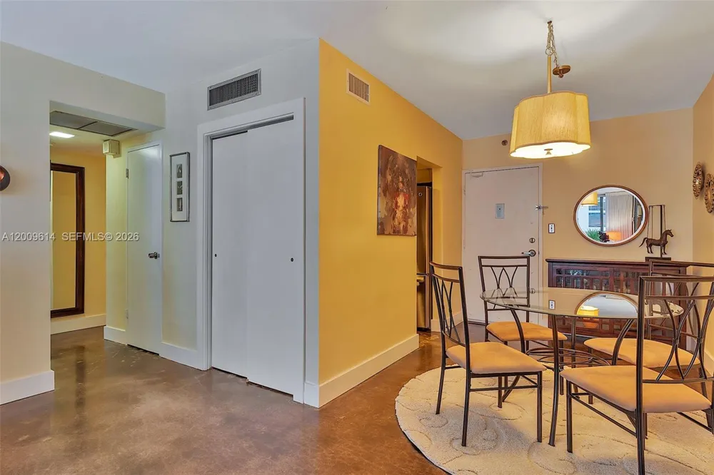 1200 West Ave #423 Miami Beach, FL 33139