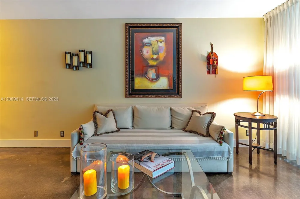 1200 West Ave #423 Miami Beach, FL 33139