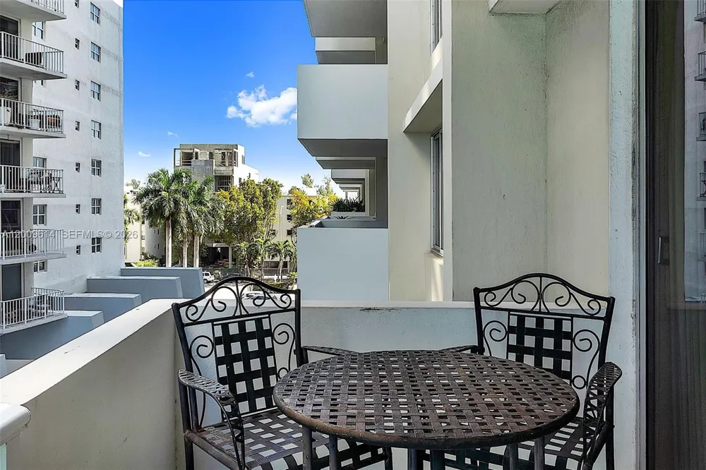 1200 West Ave #423 Miami Beach, FL 33139