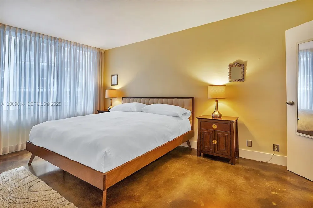 1200 West Ave #423 Miami Beach, FL 33139