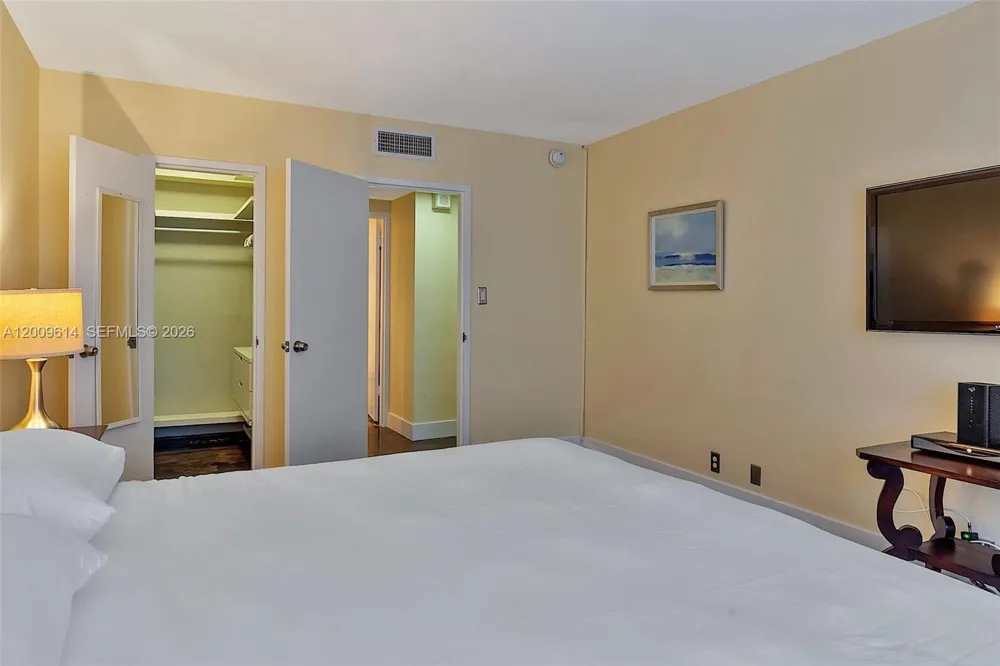 1200 West Ave #423 Miami Beach, FL 33139