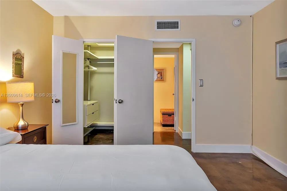 1200 West Ave #423 Miami Beach, FL 33139