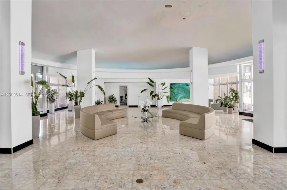 1200 West Ave #423 Miami Beach, FL 33139