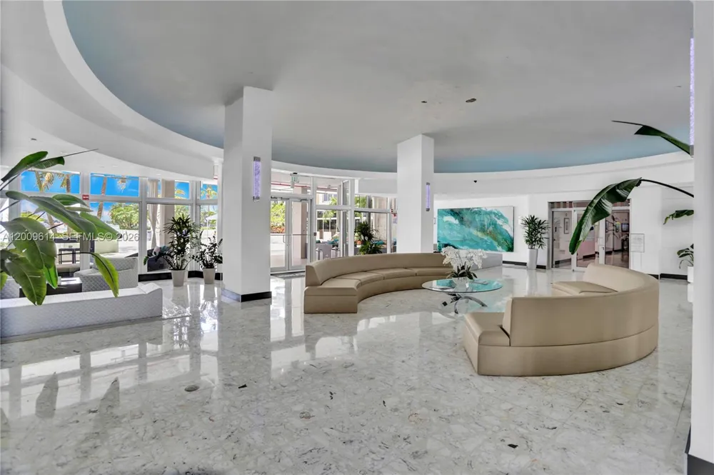 1200 West Ave #423 Miami Beach, FL 33139
