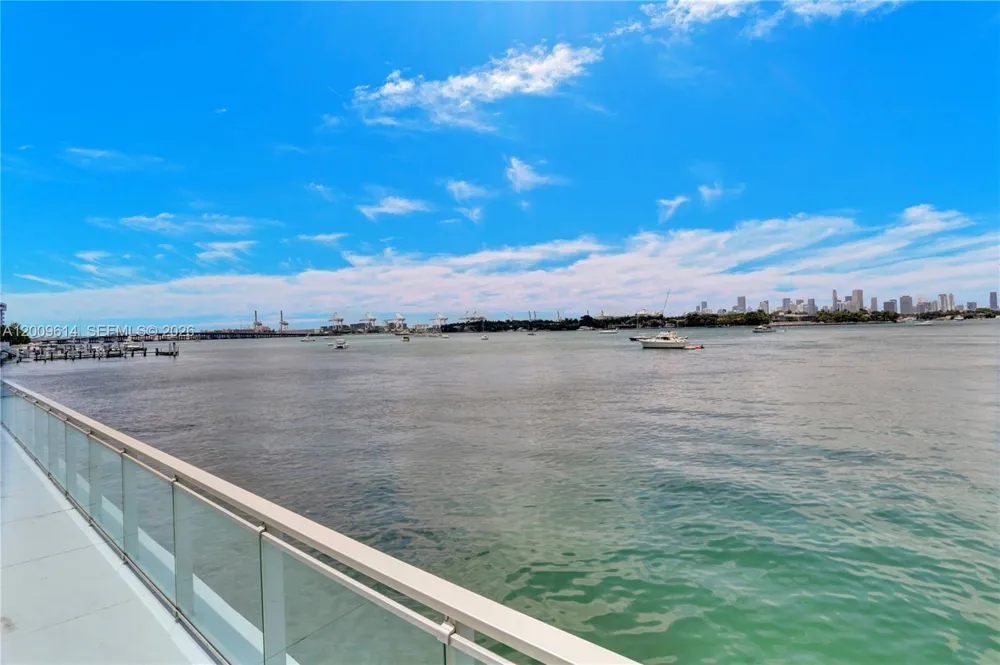 1200 West Ave #423 Miami Beach, FL 33139