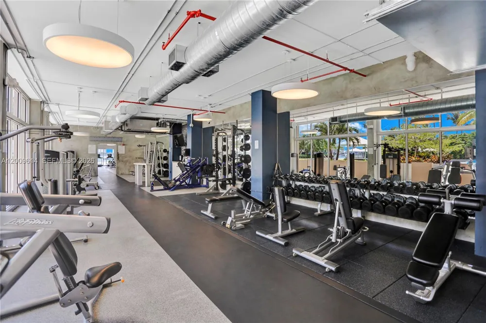 1200 West Ave #423 Miami Beach, FL 33139