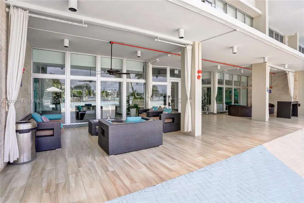 1200 West Ave #423 Miami Beach, FL 33139