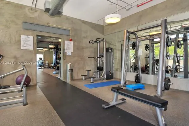1200 West Ave #423 Miami Beach, FL 33139