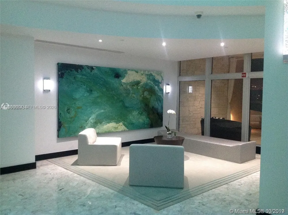 1200 West Ave #423 Miami Beach, FL 33139
