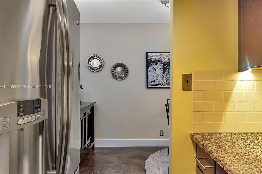 1200 West Ave #423 Miami Beach, FL 33139