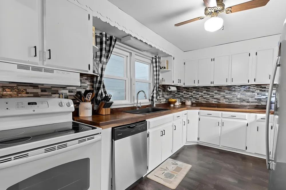 373 County Road 159 Bryant, AL 35958