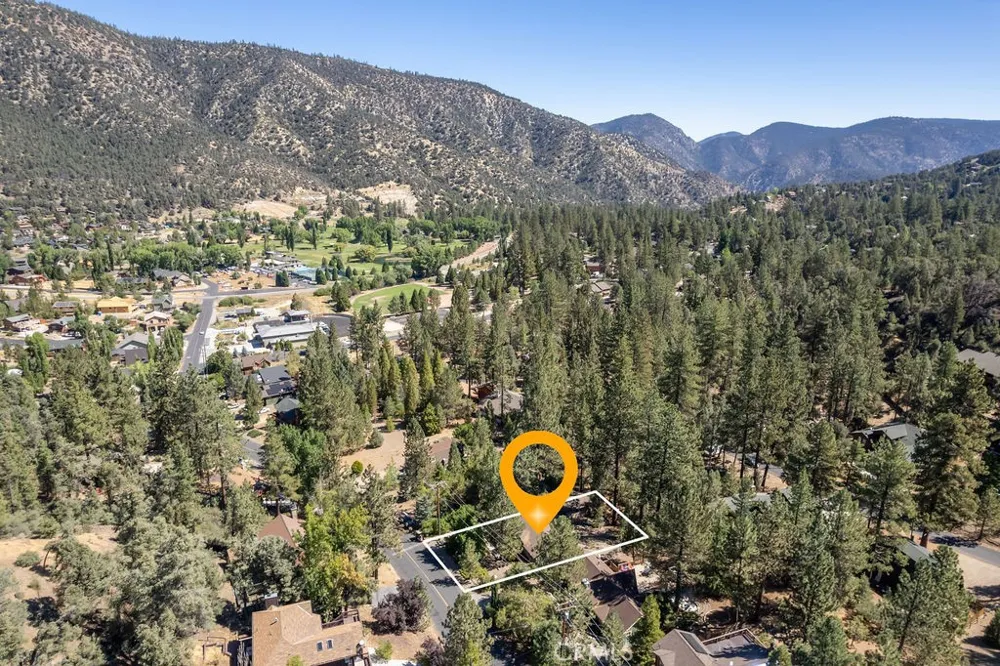 2220 Symonds Pine Mountain Club, CA 93222
