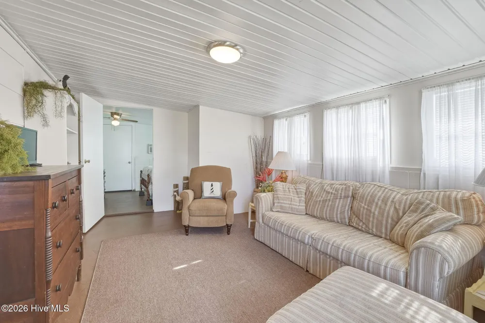 187 Mullens Drive Harkers Island, NC 28531