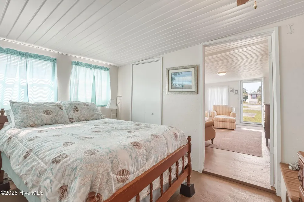 187 Mullens Drive Harkers Island, NC 28531