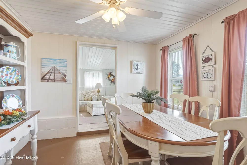 187 Mullens Drive Harkers Island, NC 28531