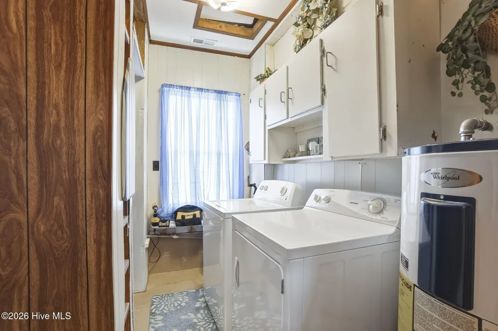 187 Mullens Drive Harkers Island, NC 28531
