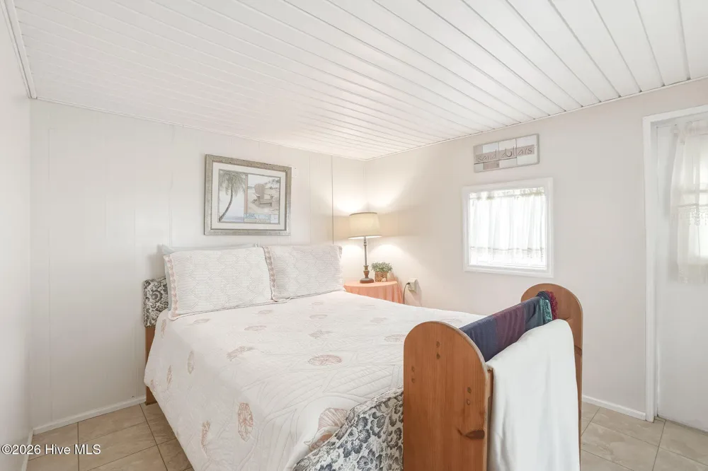 187 Mullens Drive Harkers Island, NC 28531