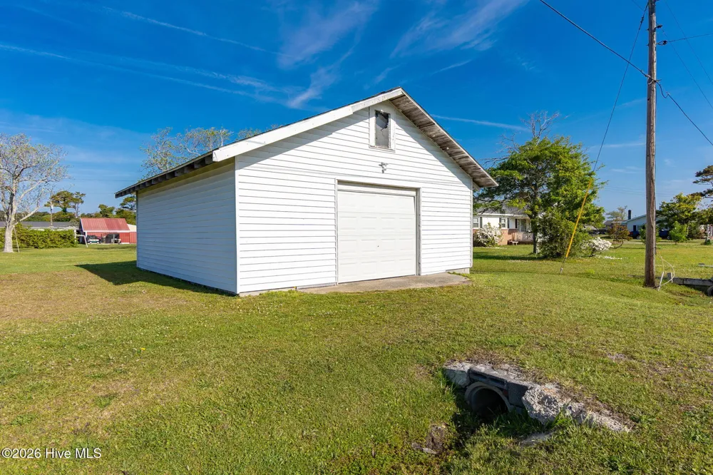 187 Mullens Drive Harkers Island, NC 28531