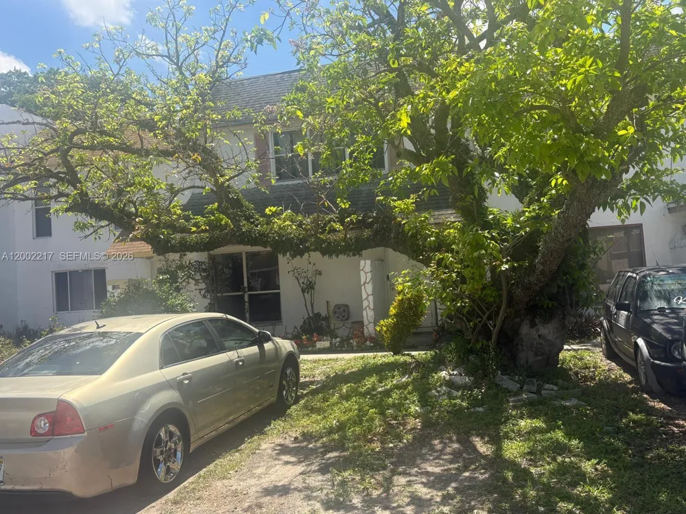 1318 Silverado Dr North Lauderdale, FL 33068