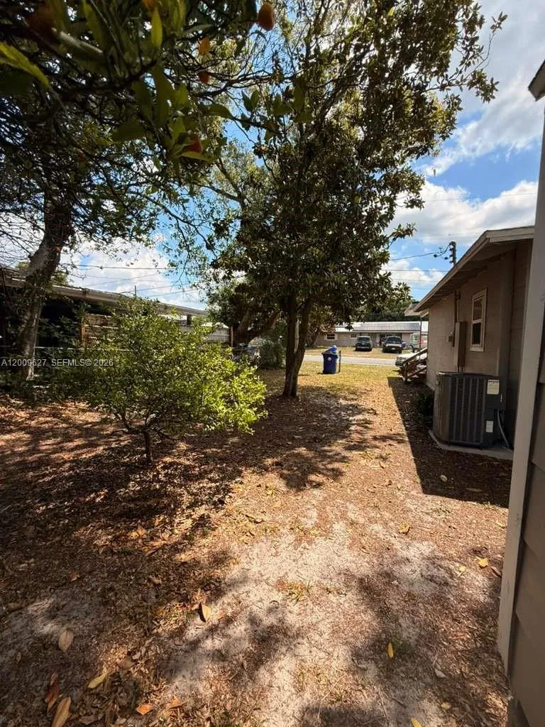 1065 10th ST Other City - In The State Of Florida, FL 33839