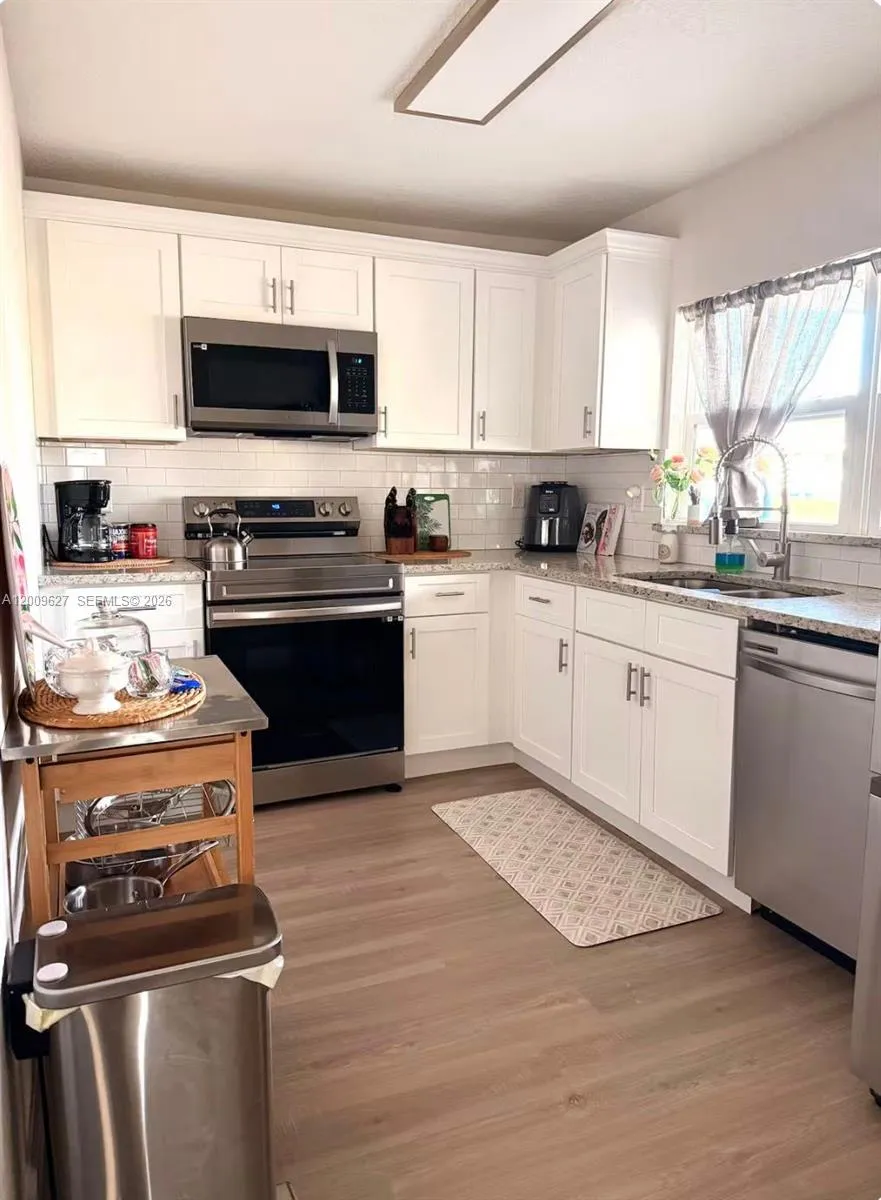1065 10th ST Other City - In The State Of Florida, FL 33839