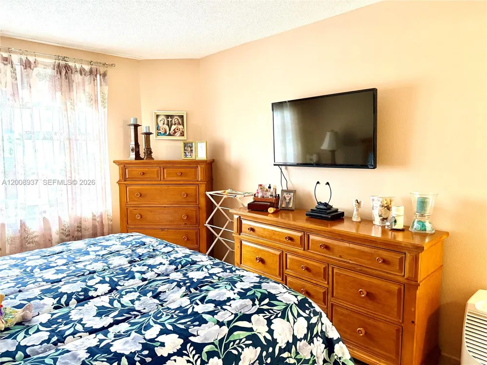 1950 S Ocean Dr #5L Hallandale Beach, FL 33009