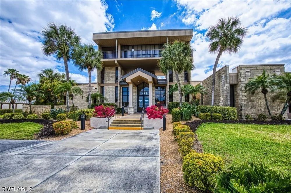 Augusta Drive #410 Fort Myers, FL 33907