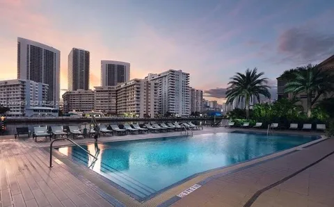 2602 E Hallandale Beach Blvd #R1708