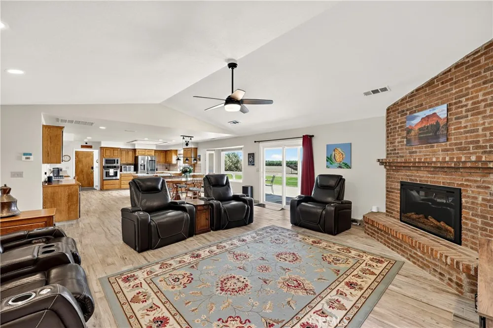 15396 Avenue 23 1/2 Chowchilla, CA 93610
