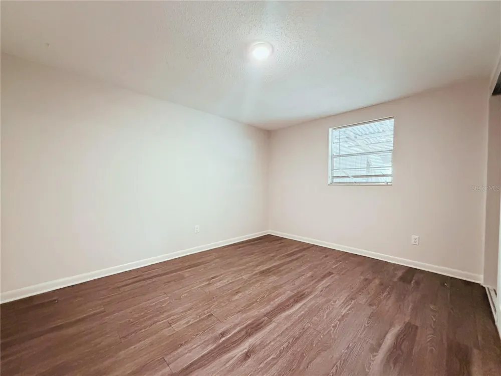 5305 OAKWOOD COURT #17 Tampa, FL 33610