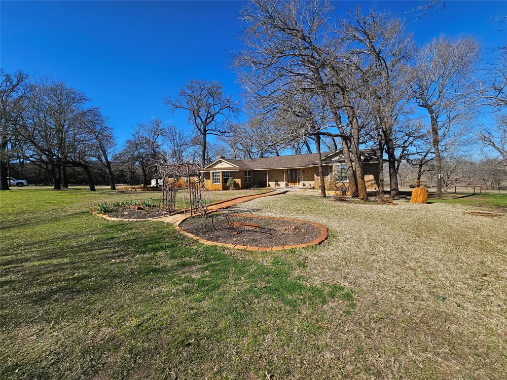 913 CR 237 Cameron, TX 76520