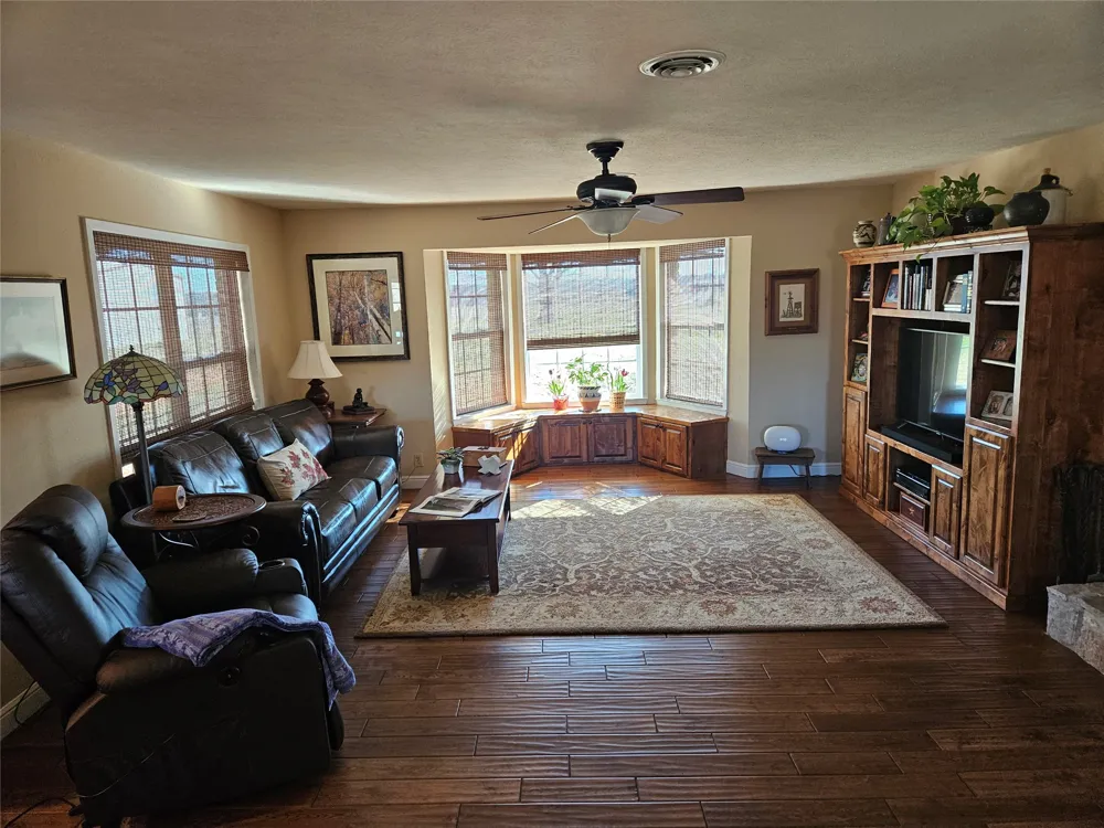 913 CR 237 Cameron, TX 76520