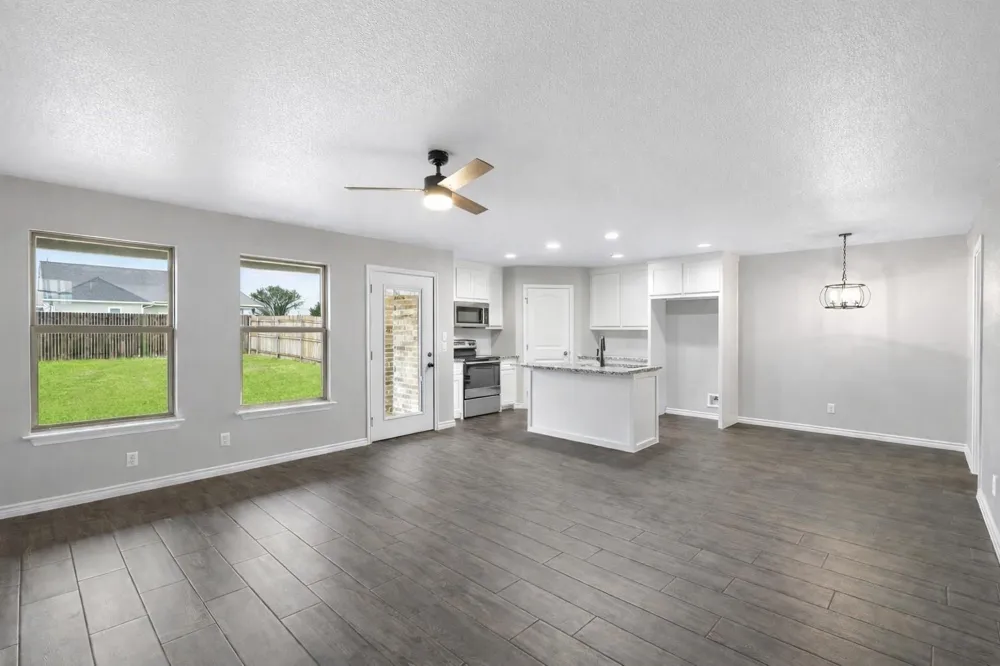 228 Saint Charles Drive #B Springtown, TX 76082