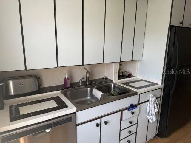 3223 38TH WAY S #F St Petersburg, FL 33711