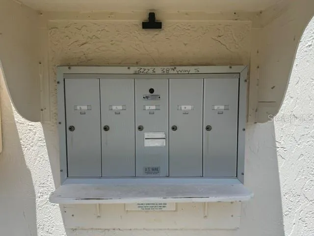 3223 38TH WAY S #F St Petersburg, FL 33711