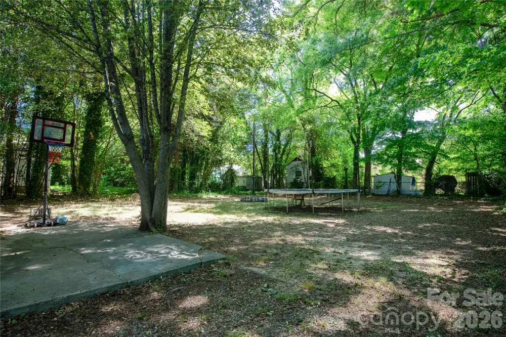 1913 Freeman Mill Road Greensboro, NC 27406