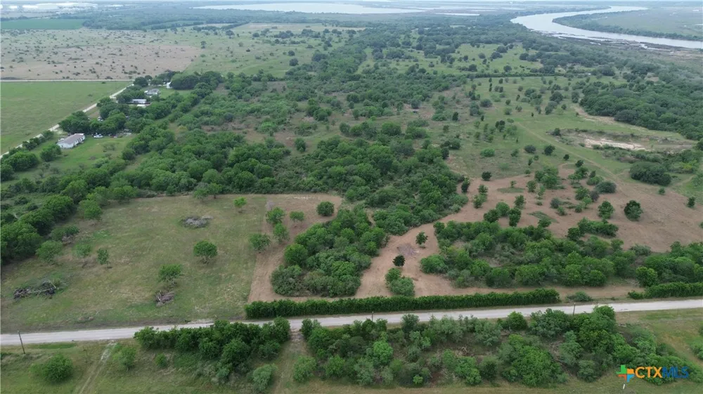 CO RD 426 Lolita, TX 77971