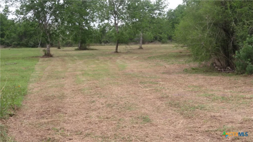 CO RD 426 Lolita, TX 77971