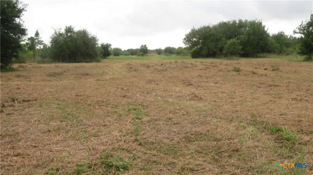 CO RD 426 Lolita, TX 77971