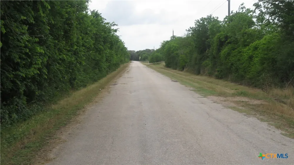 CO RD 426 Lolita, TX 77971