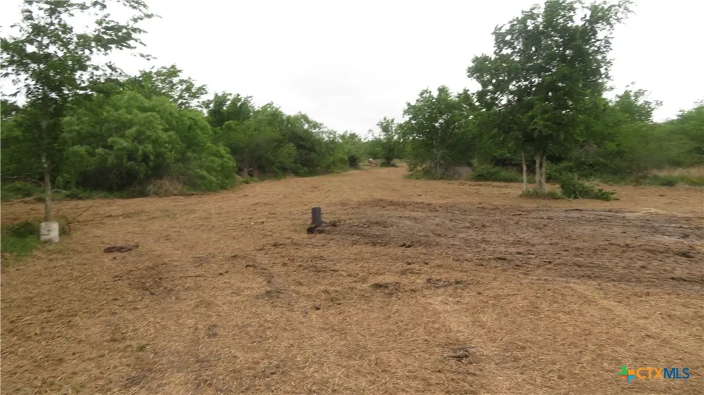 CO RD 426 Lolita, TX 77971