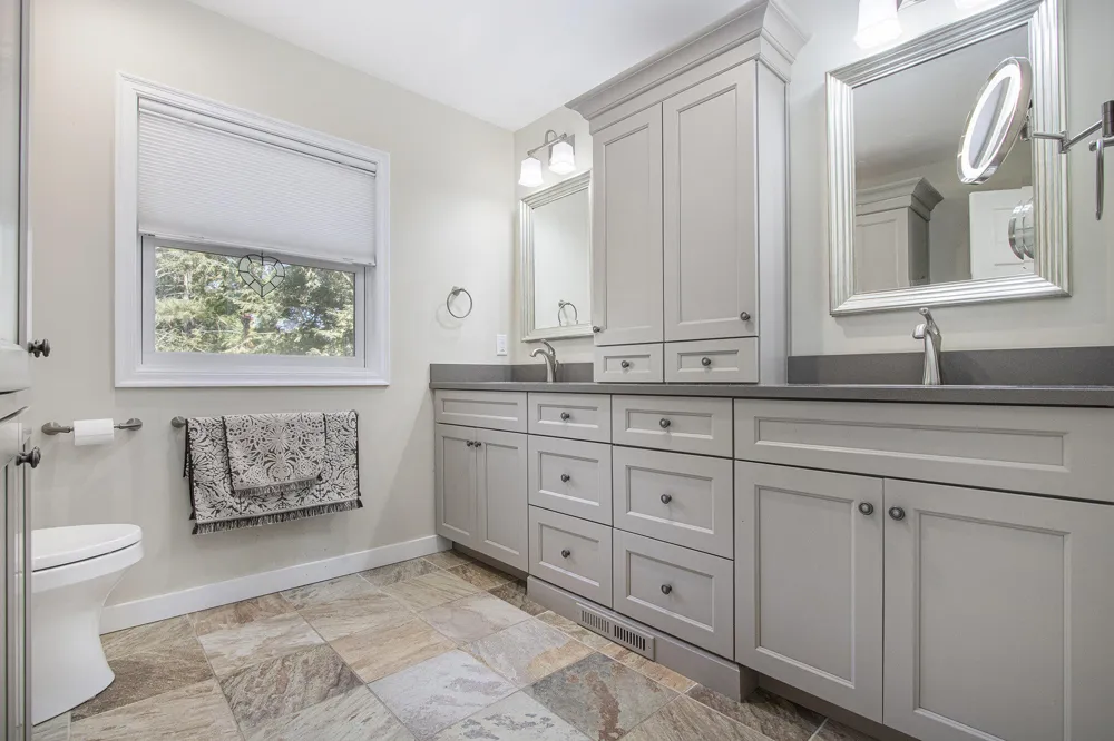 2837 Washington Avenue St Joseph Charter Township, MI 49085