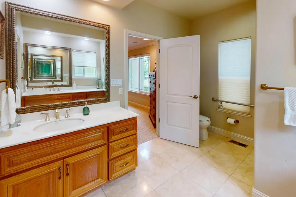 6640 Harrington Arbuckle, CA 95912