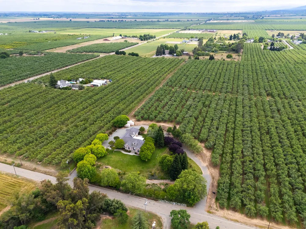 6640 Harrington Arbuckle, CA 95912