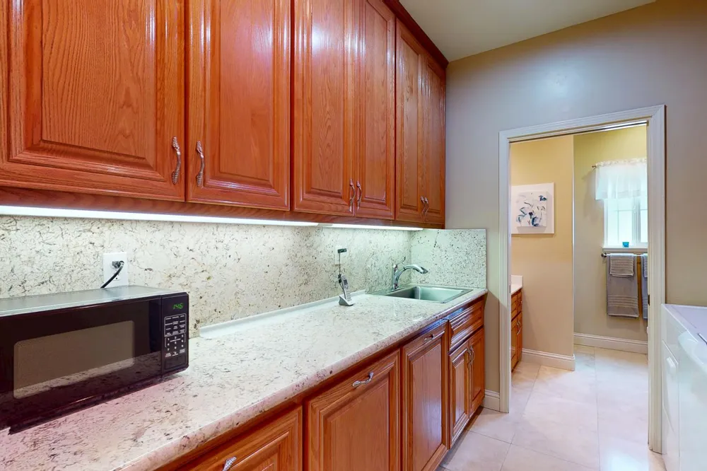 6640 Harrington Arbuckle, CA 95912