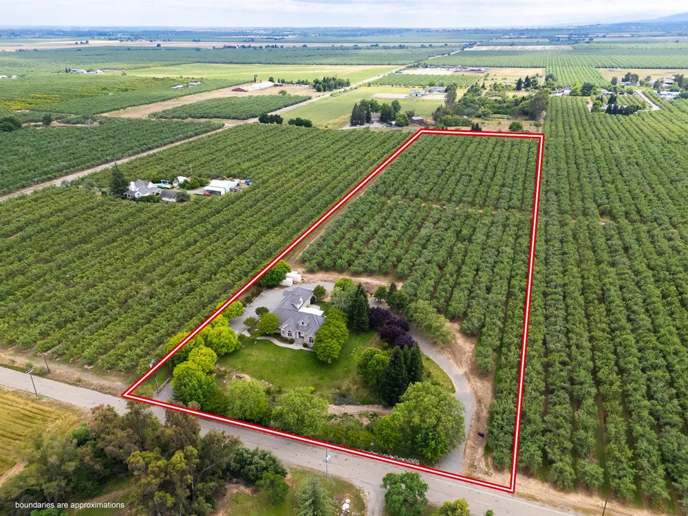 6640 Harrington Arbuckle, CA 95912