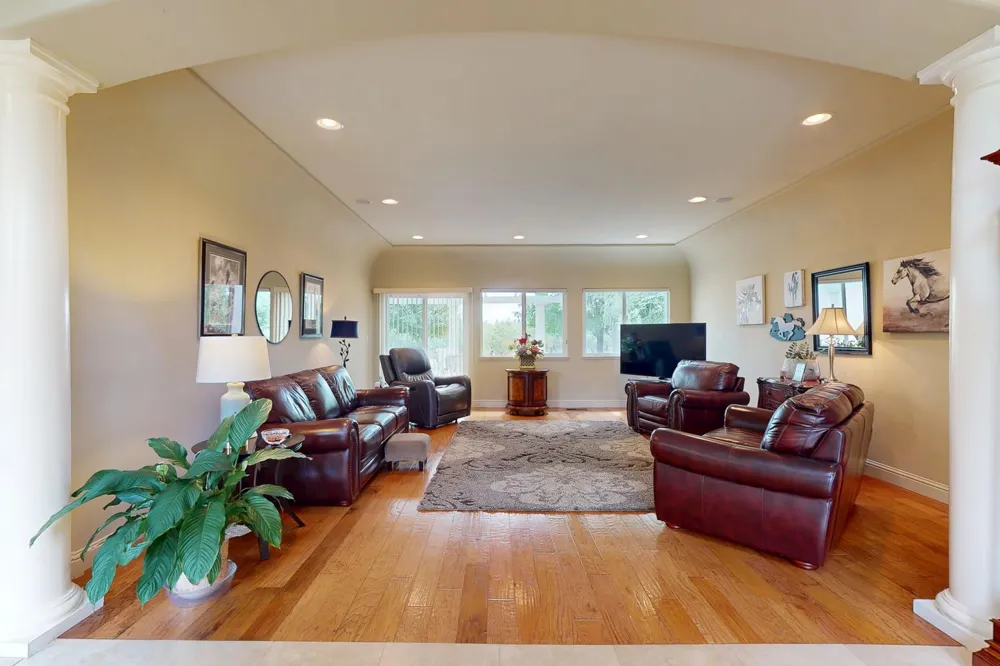 6640 Harrington Arbuckle, CA 95912