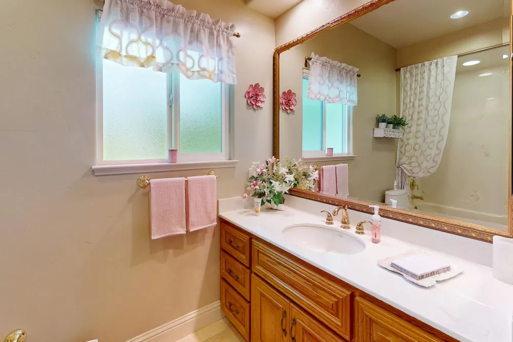 6640 Harrington Arbuckle, CA 95912
