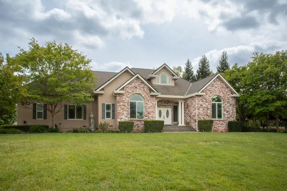 6640 Harrington Arbuckle, CA 95912